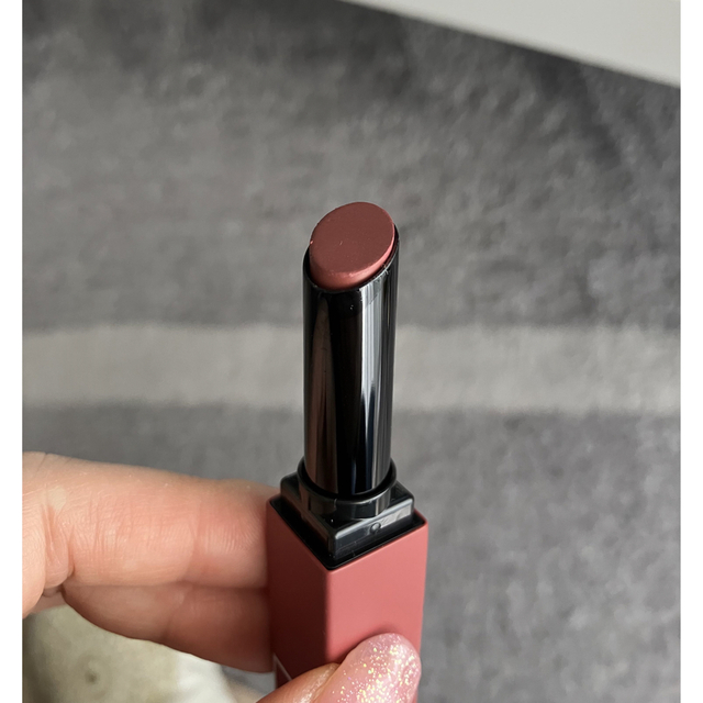 NARS(ナーズ)のパワーマット　リップスティック　ナーズ コスメ/美容のベースメイク/化粧品(口紅)の商品写真