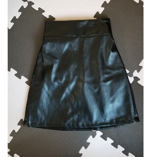 コロニートゥーワンスリーナイン(COLONY 2139)のレザースカート　新品タグ付き(ひざ丈スカート)