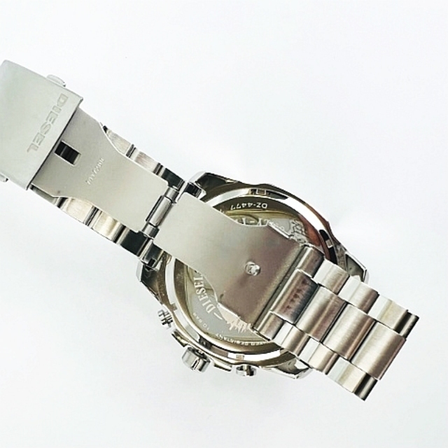 DIESEL(ディーゼル)のDIESEL MEGA CHIEF クロノグラフ DZ4477 腕時計 メンズの時計(腕時計(アナログ))の商品写真