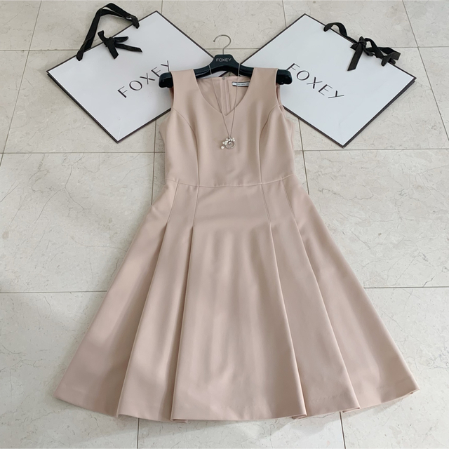 ご専用でございます。FOXEY 40 OUT PLEAT DRESS 日本製 www.toyotec.com