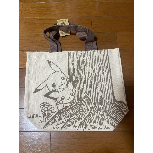 ポケモン(ポケモン)のポケモン　トートバッグ　Sepia graffiti　ピカチュウ　ピチュー エンタメ/ホビーのおもちゃ/ぬいぐるみ(キャラクターグッズ)の商品写真