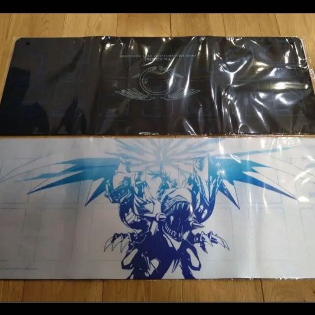 遊戯王 ニューロンプレイマット 束ねられし力 竜の紋章 新品未開封