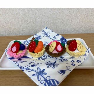 おままごと　トッピング自由なタルトケーキセット　　全部で32点　ハンドメイド品(おもちゃ/雑貨)