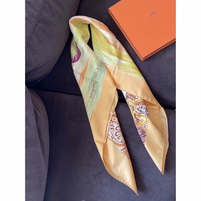 激レア!HERMES スカーフ カレ90 トゥルカナ族の真珠 色々な www.synple.fr