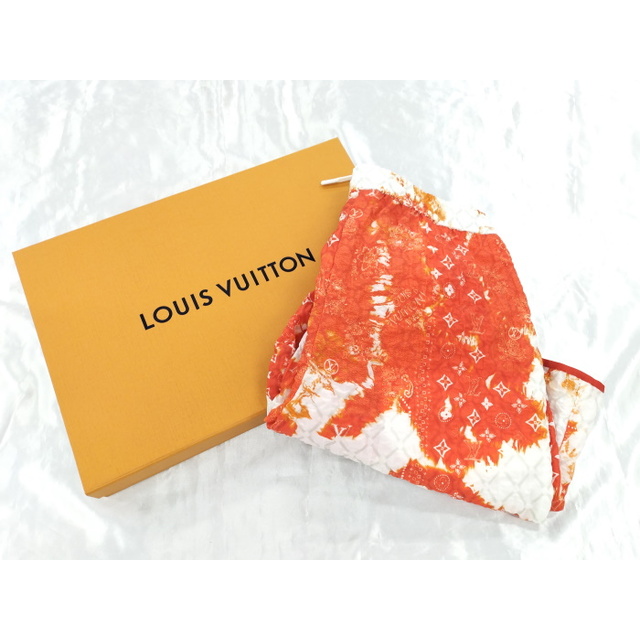 LOUIS VUITTON(ルイヴィトン)の未使用品 LOUIS VUITTON ショートパンツ イロントラックスーツ メンズのパンツ(ワークパンツ/カーゴパンツ)の商品写真