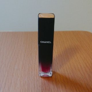 シャネル(CHANEL)のCHANELルージュアリュールラック64(口紅)