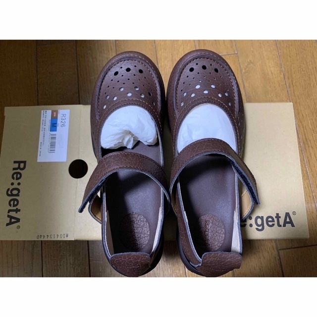 Re:getA(リゲッタ)のリゲッタ★パンチングデザインシューズ　ブラウンM レディースの靴/シューズ(スリッポン/モカシン)の商品写真