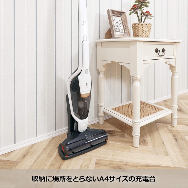 Electrolux(エレクトロラックス)のエレクトロラックス エルゴラピード掃除機　ZB3425BL スマホ/家電/カメラの生活家電(掃除機)の商品写真