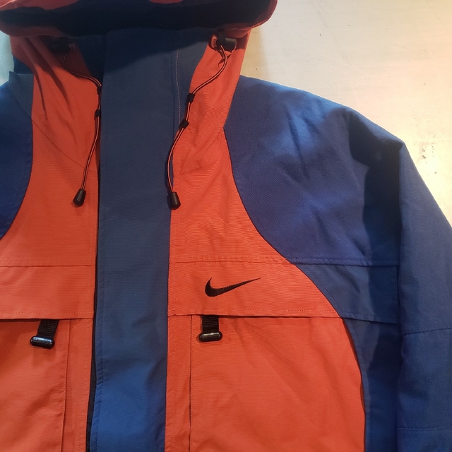 NIKE(ナイキ)のも様専用NIKE ACG マウンテンパーカー ニューヨークメッツ XL 90s メンズのジャケット/アウター(マウンテンパーカー)の商品写真