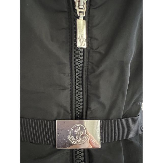 MONCLER(モンクレール)の☆美品☆モンクレール GAZONETTE フリル スプリングジャケット　ブラック レディースのジャケット/アウター(ナイロンジャケット)の商品写真