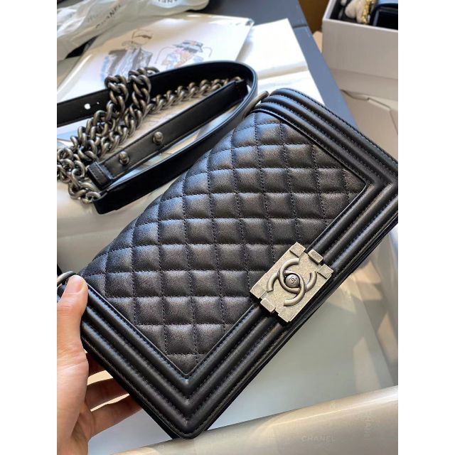 最上の品質な CHANEL - ボーイシャネル ショルダーバッグ シャネル ショルダーバッグ