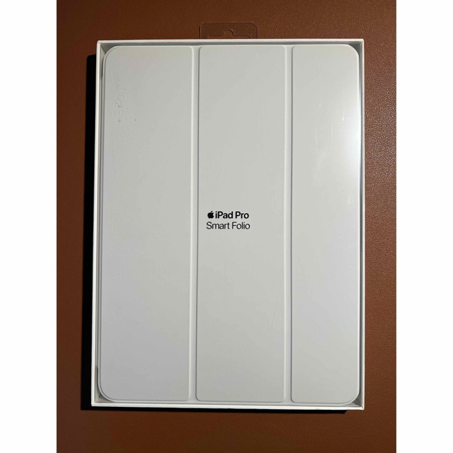 Apple(アップル)の【未開封】Smart Folio iPad Pro 11インチ 第一世代用 白 スマホ/家電/カメラのスマホアクセサリー(iPadケース)の商品写真