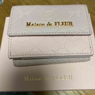 メゾンドフルール(Maison de FLEUR)のMaison de FLEUR モノグラムバイカラーミニウォレット 財布(財布)