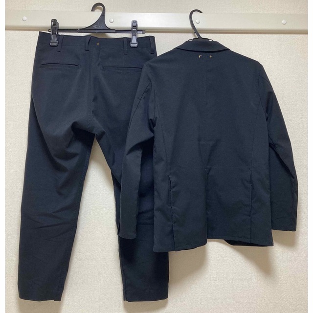 ALLYOURS オールユアーズ　セットアップ　ブラック　ジャケット　パンツ メンズのスーツ(セットアップ)の商品写真