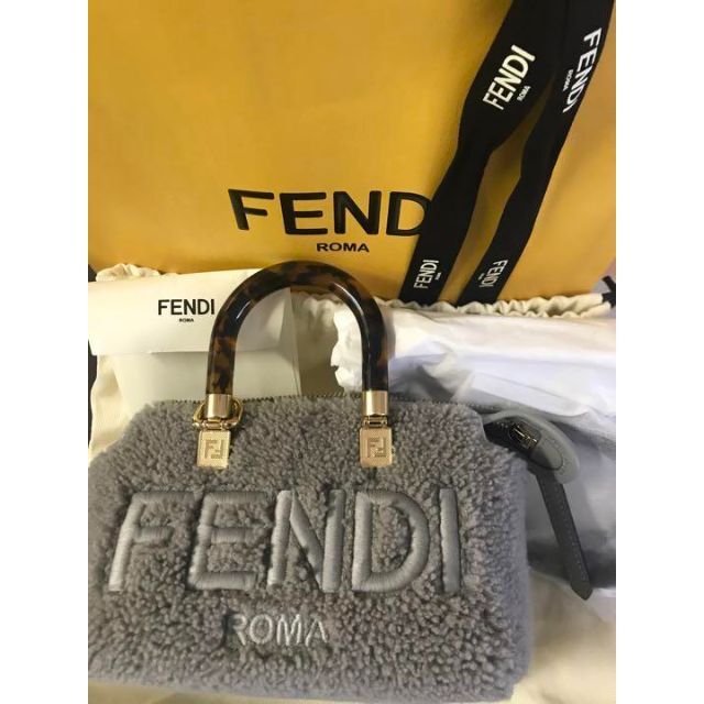 FENDI - 今期新作　美品　FENDI バイザウェイ ミニ シープスキン ボストン スモール