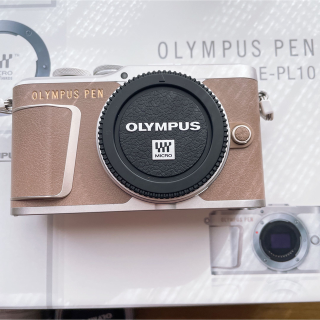 OLYMPUS PEN E-PL10 ダブルズームキット　ブラウン スマホ/家電/カメラのカメラ(ミラーレス一眼)の商品写真