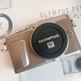 OLYMPUS PEN E-PL10 ダブルズームキット　ブラウン(ミラーレス一眼)