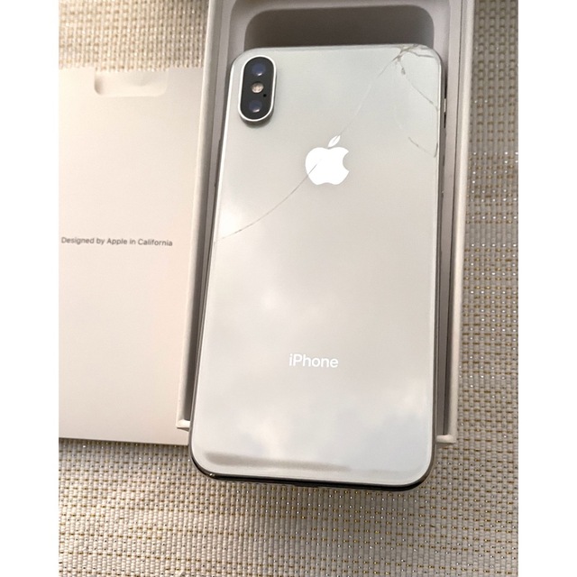 ★iPhone X SIMフリー 64GB シルバーdocomoスマートフォン/携帯電話