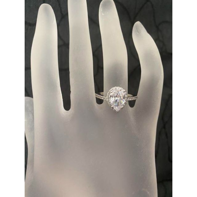 （1123）12号　高級スワロ滴るシズク豪華リング　爪留め雫の指輪 レディースのアクセサリー(リング(指輪))の商品写真