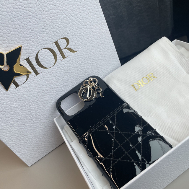 Christian Dior(クリスチャンディオール)のLadyDior iPhone12 ケース スマホ/家電/カメラのスマホアクセサリー(iPhoneケース)の商品写真