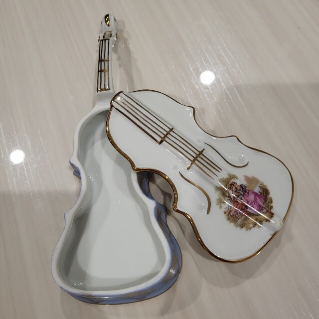 バイオリン型小物入れ　リモージュ ハンドメイドのインテリア/家具(インテリア雑貨)の商品写真