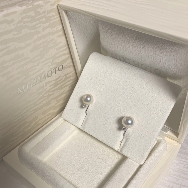 MIKIMOTO(ミキモト)の【超美品】MIKIMOTOミキモトパールイヤリング　ダイヤ付き　K18 レディースのアクセサリー(イヤリング)の商品写真