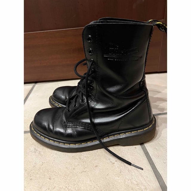 Dr.Martens(ドクターマーチン)のDr.martens ブーツ 1490 10ホール Standard Fit レディースの靴/シューズ(ブーツ)の商品写真