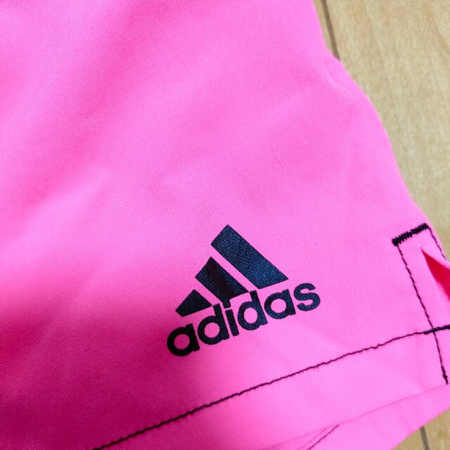 adidas(アディダス)の【美品】アディダスadidas レディースランニングパンツ Mサイズ ピンク スポーツ/アウトドアのトレーニング/エクササイズ(トレーニング用品)の商品写真