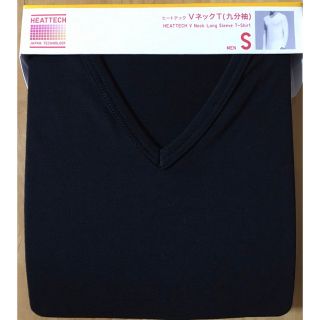 ユニクロ(UNIQLO)の☆新品未使用☆ ユニクロヒートテックvネックT九部袖ブラック　s(Tシャツ/カットソー(七分/長袖))