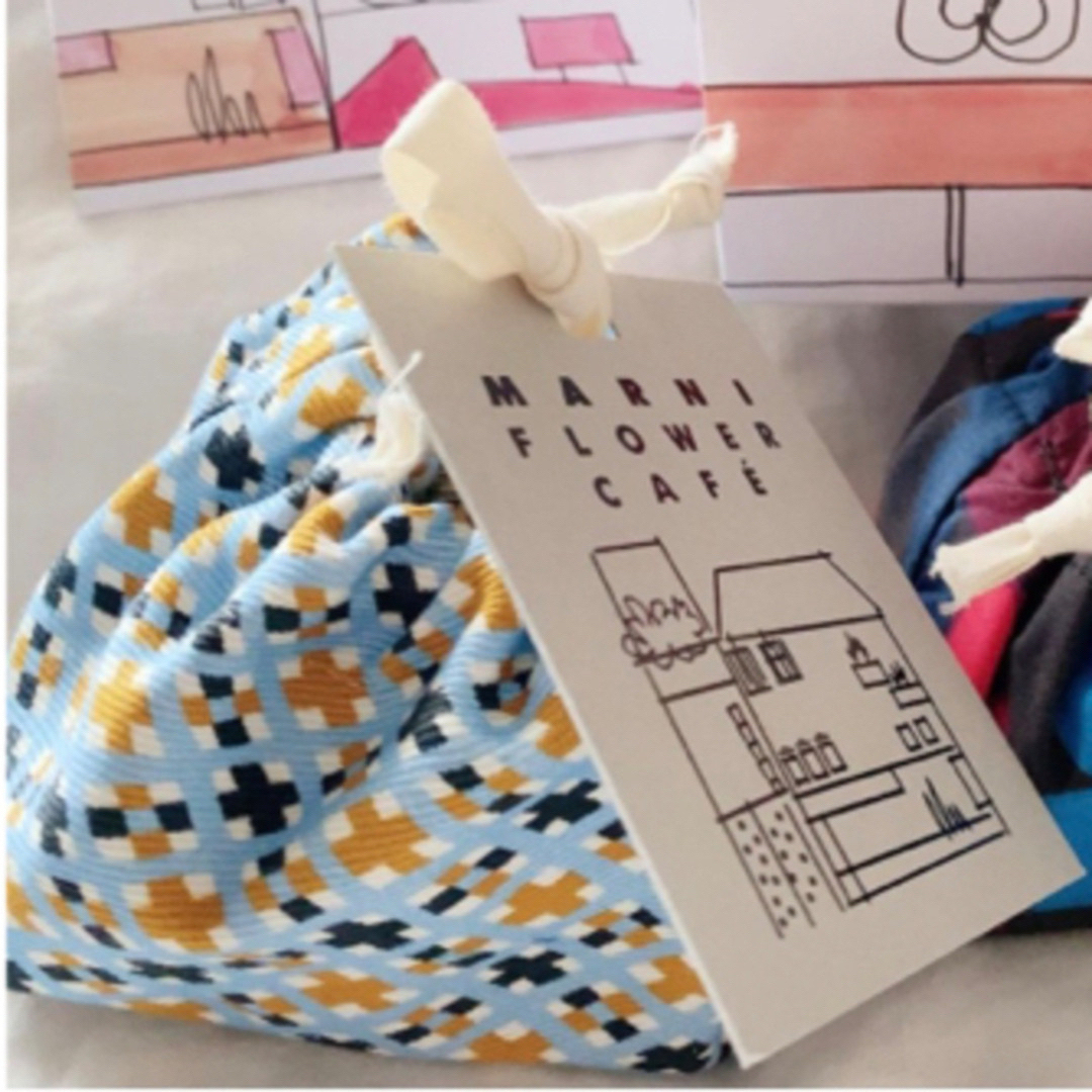 Marni(マルニ)のMarni flower cafe バレンタイン限定巾着 レディースのバッグ(その他)の商品写真