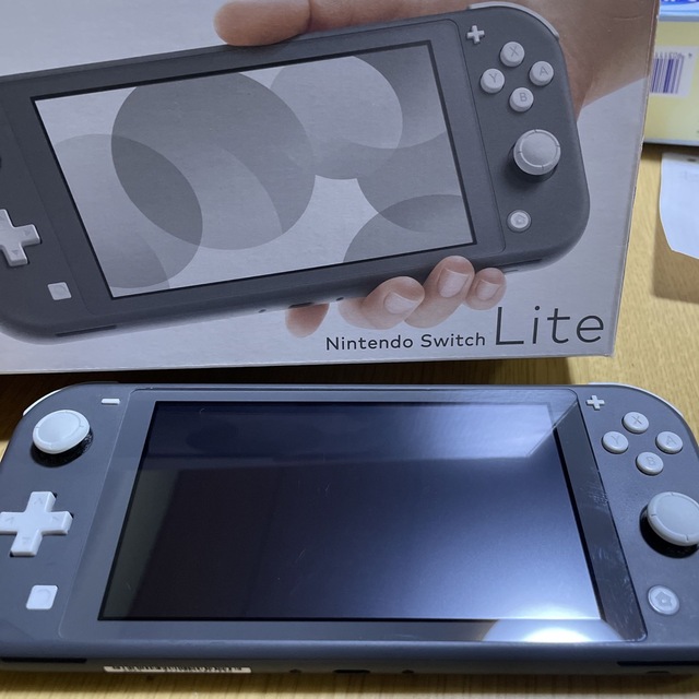 任天堂　Switch lite グレー