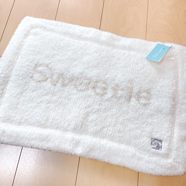 kashwere(カシウエア)の【新品未使用】カシウエア kashwere ねっちゃん様 インテリア/住まい/日用品の寝具(枕)の商品写真