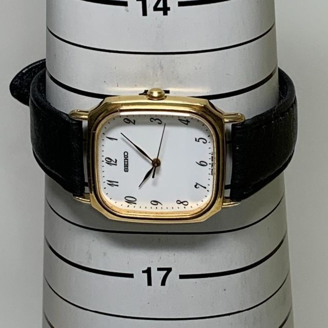 258 SEIKO セイコー レディース 腕時計 クオーツ式 新品電池交換済セイ