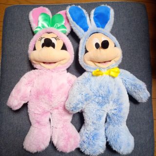 ディズニー(Disney)の美品　ディズニーストア　イースター　ぬいぐるみ　ミッキー　ミニー(キャラクターグッズ)