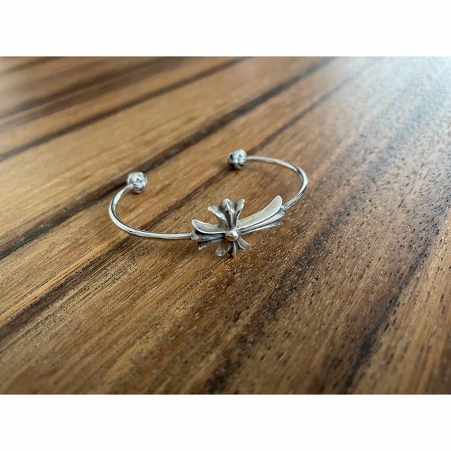 可愛いクリスマスツリーやギフトが! Chrome Hearts BANGLE SKINNY