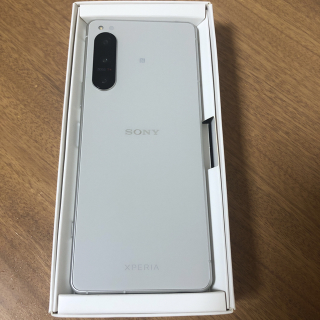 Xperia(エクスペリア)のsony Xperia5Ⅳ エクリュホワイト スマホ/家電/カメラのスマートフォン/携帯電話(スマートフォン本体)の商品写真