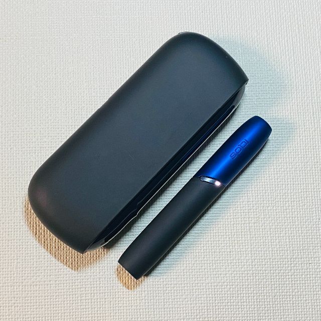 IQOS(アイコス)のNo.2504 アイコス3 グレーxブルー メンズのファッション小物(タバコグッズ)の商品写真