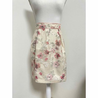 レッセパッセ(LAISSE PASSE)のレッセパッセ　スカート　花柄　オーガンジー　ピンク(ひざ丈スカート)