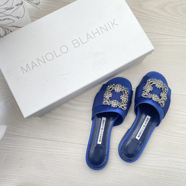 MANOLO BLAHNIK - ラスト１【新品】マノロブラニク サテン×ビジュー