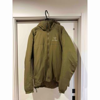 アークテリクス(ARC'TERYX)のARC'TERYX Atom AR DARKMOSS (ダウンジャケット)