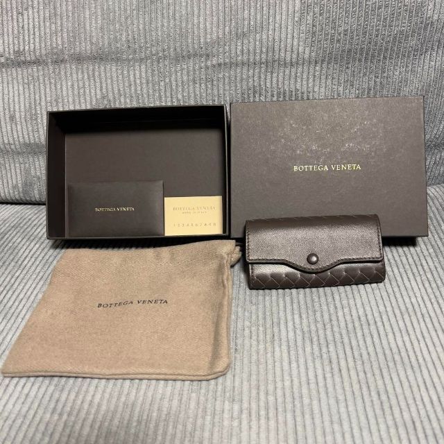 Bottega Veneta(ボッテガヴェネタ)の【未使用】 ボッテガヴェネタ イントレチャート キーケース 6連 ダークブラウン メンズのファッション小物(キーケース)の商品写真