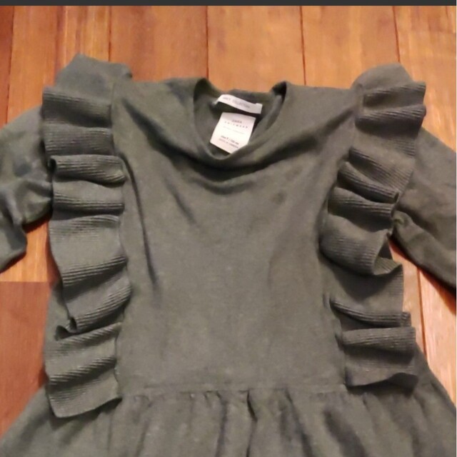 ZARA KIDS(ザラキッズ)のZARA　キッズ　ニットワンピース　122 キッズ/ベビー/マタニティのキッズ服女の子用(90cm~)(ワンピース)の商品写真