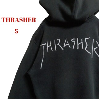 スラッシャー(THRASHER)の【90S古着】スラッシャーパーカースウェット　ブラック　ビッグロゴ　メンズS(パーカー)