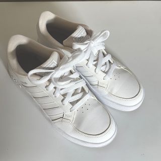 アディダス(adidas)のadidasスニーカー アディダス レディーススニーカー(スニーカー)