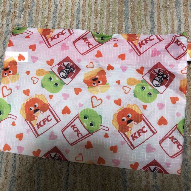 ガチャピン&ムックのポーチ エンタメ/ホビーのおもちゃ/ぬいぐるみ(キャラクターグッズ)の商品写真