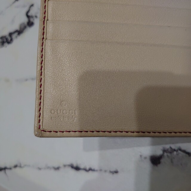 Gucci(グッチ)の♡GUCCI♡グッチ　二つ折り財布 レディースのファッション小物(財布)の商品写真
