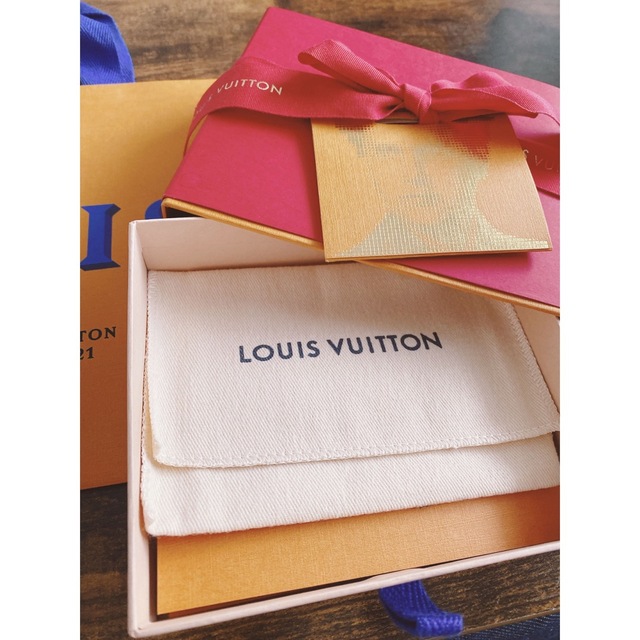 LOUIS VUITTON(ルイヴィトン)のルイヴィトン ショッパー 紙袋 空箱　財布用 コンパクトウォレット用 レディースのバッグ(ショップ袋)の商品写真