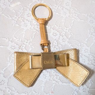 クロエ(Chloe)のChloe クロエ リリーシリーズ リボンチャームキーリング ゴールド(キーホルダー)