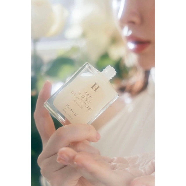 Her lip to(ハーリップトゥ)のPerfume Oil - ROSE BLANCHE - コスメ/美容の香水(香水(女性用))の商品写真