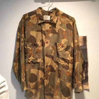 コムデギャルソン(COMME des GARCONS)の落葉アート総柄シャツ(シャツ)